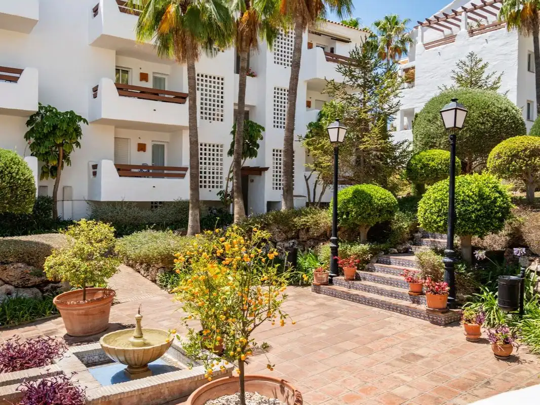 Flat for rent in Calle los Almendros, 1, La Concha - Resina Golf Flat for rent in Calle los Almendros, 1, La Concha - Resina Golf