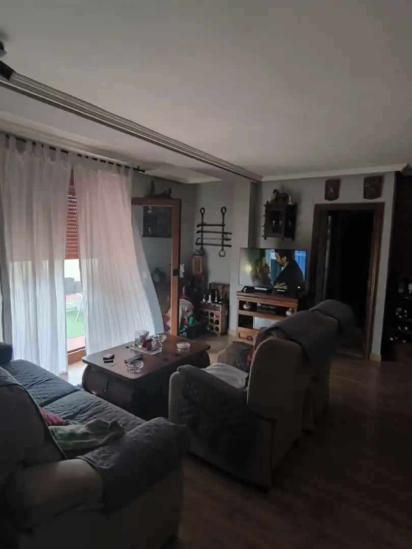 Pis en venda a Calle Arco de San Francisco, 16, Olmedo Sala d'estar de Pis en venda en Olmedo amb Calefacció, Jardí privat i Parquet