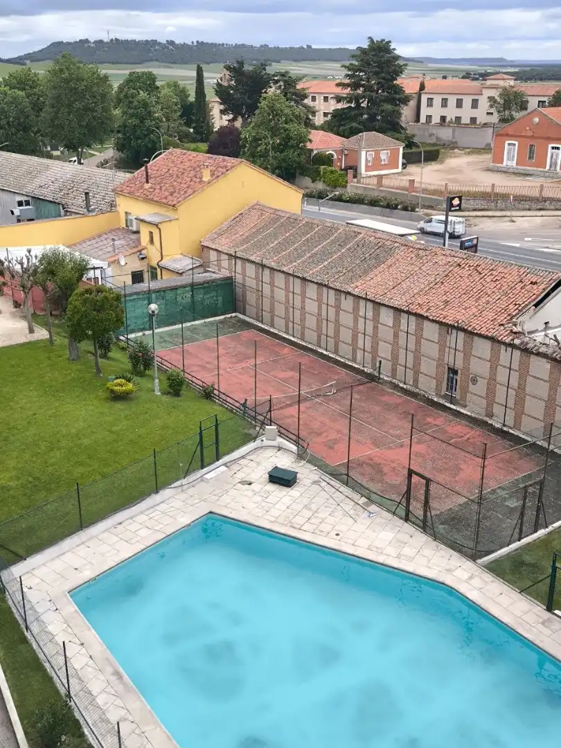 Pis en venda a Calle Arco de San Francisco, 16, Olmedo Jardí de Pis en venda en Olmedo amb Calefacció, Jardí privat i Parquet