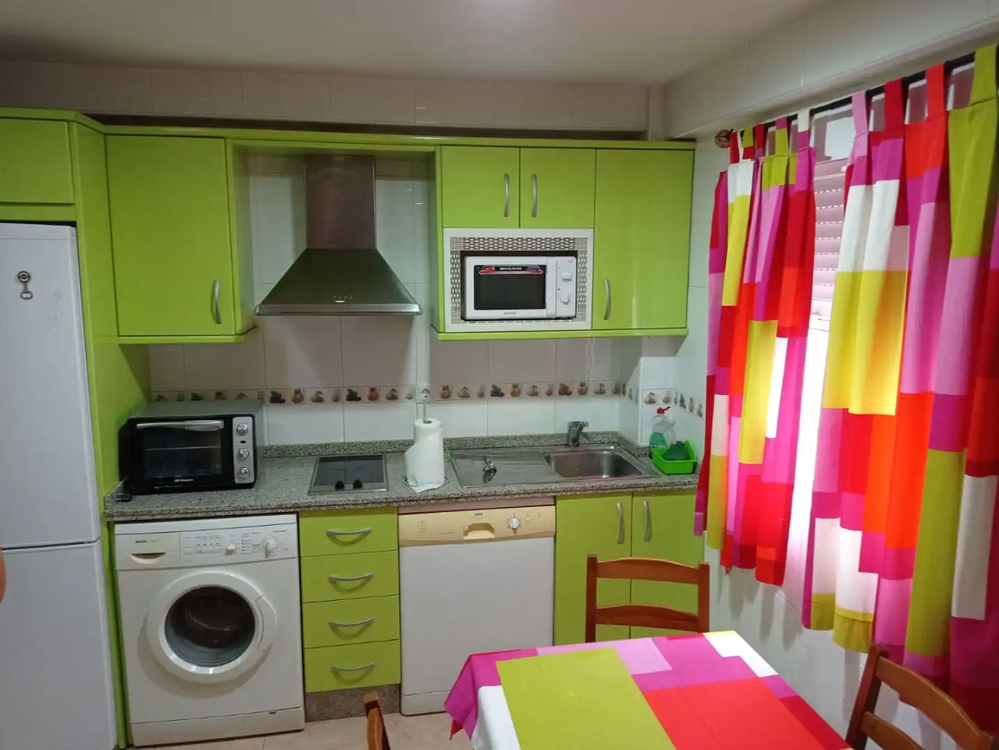 Flat for rent in Calle Luis Ponce de León, 7, Huerta de la Reina - Trassierra Kitchen of Flat for rent in Córdoba with Air Conditioner, Heating and Furnished