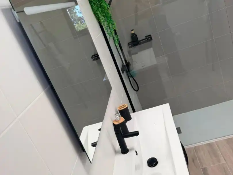 Maisonette zum Verkauf in Calle Dinamarca, 4, Mojácar Playa - Las Ventanicas - La Paratá Badezimmer von Maisonette zum Verkauf in Mojácar mit Klimaanlage, Heizung und Privatgarten