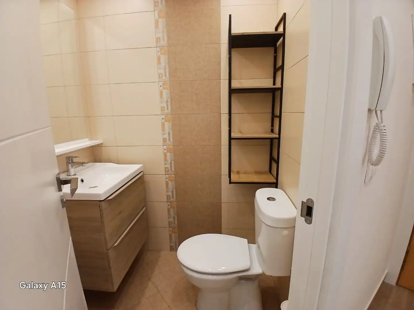Habitació a Calle Constitución, 28, Villamediana de Iregua Bany de Pis per a compartir en Villamediana de Iregua amb Calefacció, Parquet i Moblat