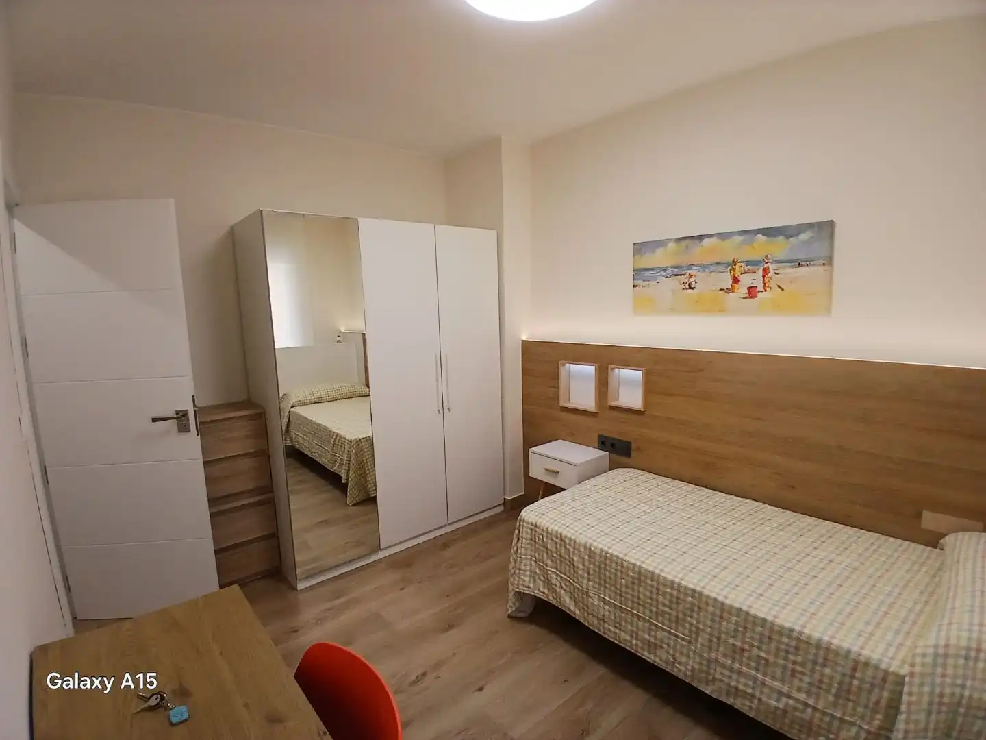 Habitació a Calle Constitución, 28, Villamediana de Iregua Dormitori de Pis per a compartir en Villamediana de Iregua amb Calefacció, Parquet i Moblat