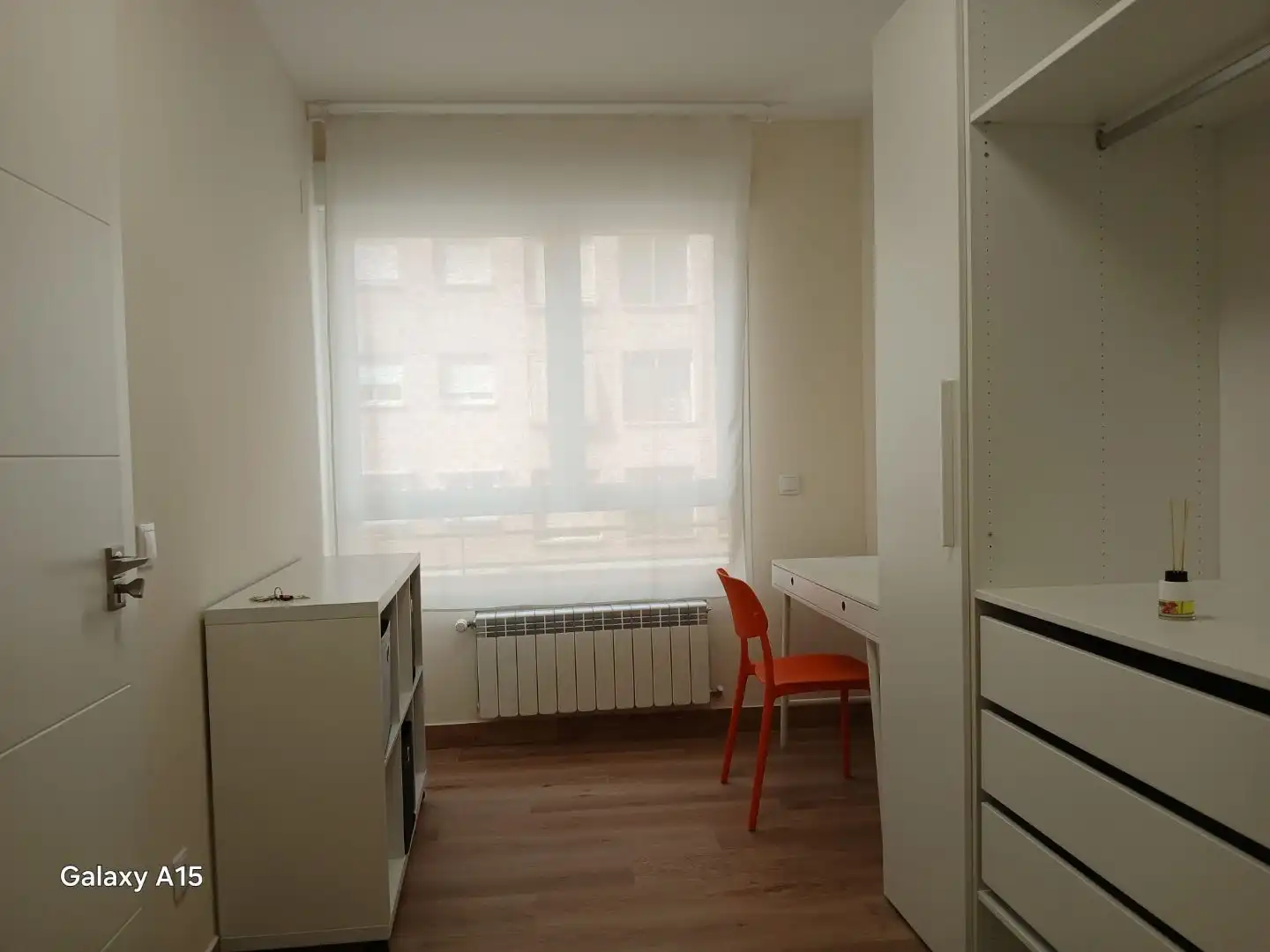 Habitació a Calle Constitución, 28, Villamediana de Iregua Dormitori de Pis per a compartir en Villamediana de Iregua amb Calefacció, Parquet i Moblat