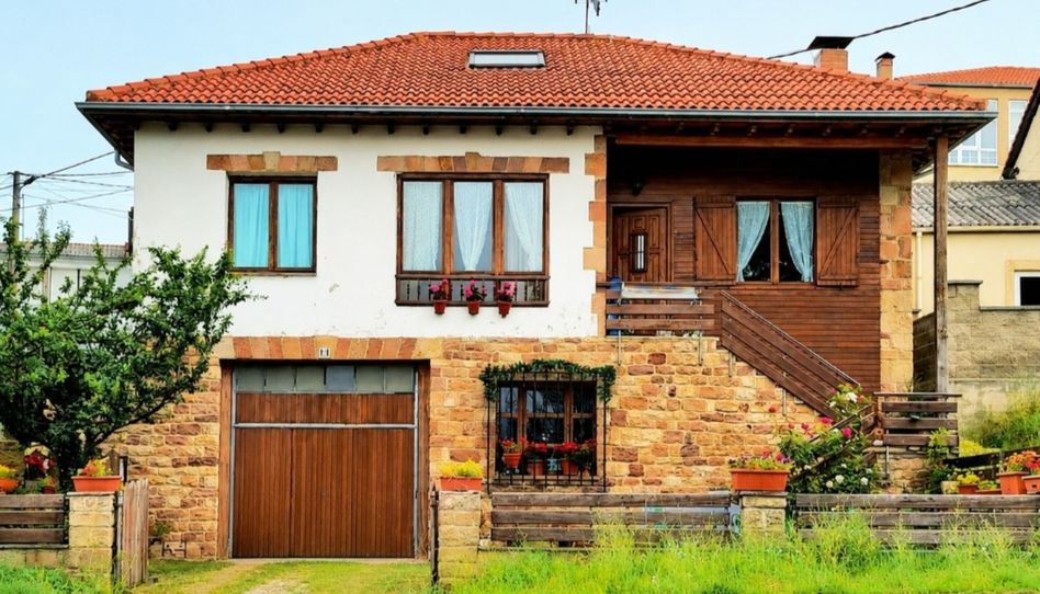 Casa o xalet en venda a Avenida de Campoo, 14, Campoo de Enmedio, Cantabria - imatge 1 Foto 1 de Casa o xalet en venda a Avenida de Campoo, 14, Campoo de Enmedio, Cantabria