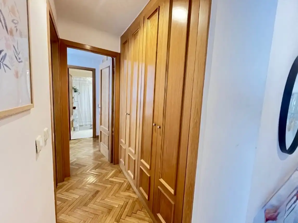 Pis de lloguer a Calle de Agustín Calvo, 4, Canillas Pis de lloguer en Madrid amb Parquet i Moblat