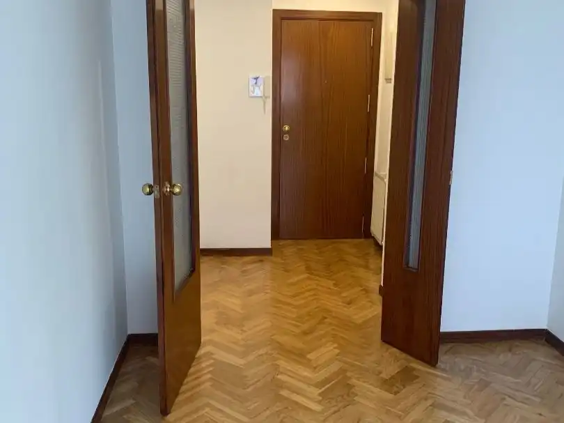 Flat for rent in Calle de Fermín Caballero, 87, Peñagrande