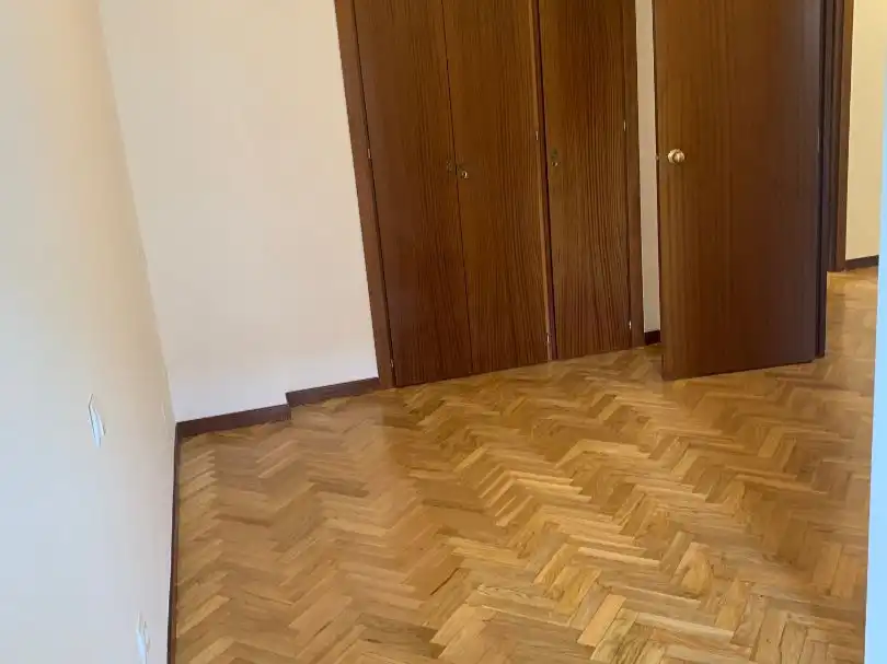 Flat for rent in Calle de Fermín Caballero, 87, Peñagrande