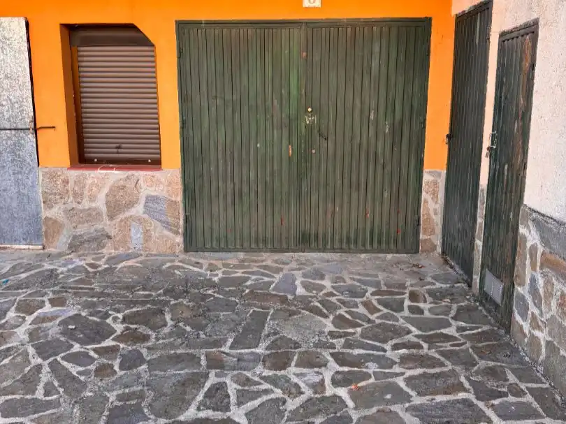 Piso de alquiler en Navafría con Calefacción y Amueblado
