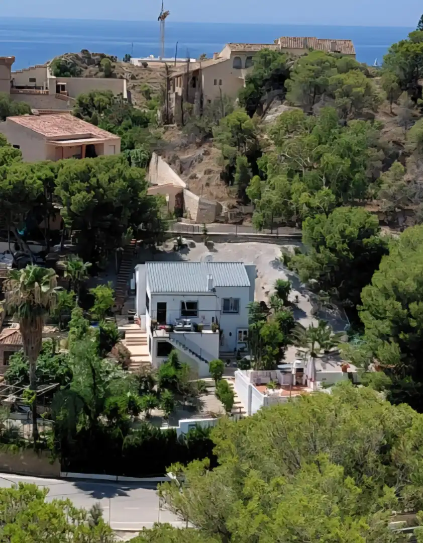 Casa o xalet en venda a Calle Madrid, 40, Pueblo Español - Coveta Fumá Vista exterior de Casa o xalet en venda en El Campello amb Jardí privat, Terrassa i Balcó