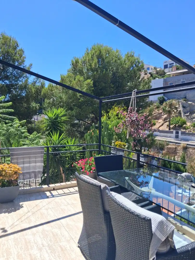 Casa o xalet en venda a Calle Madrid, 40, Pueblo Español - Coveta Fumá Terrassa de Casa o xalet en venda en El Campello amb Jardí privat, Terrassa i Balcó