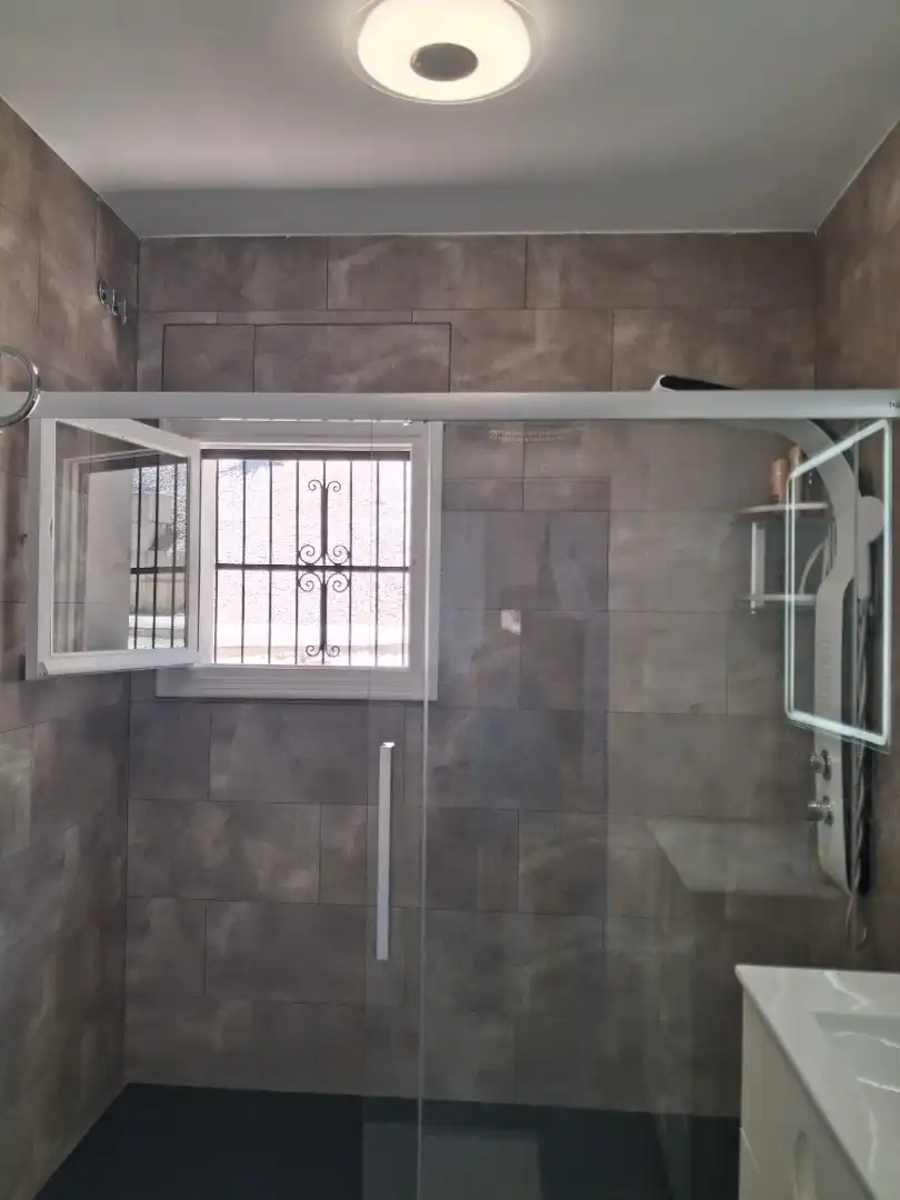 Casa o xalet en venda a Calle Madrid, 40, Pueblo Español - Coveta Fumá Bany de Casa o xalet en venda en El Campello amb Jardí privat, Terrassa i Balcó