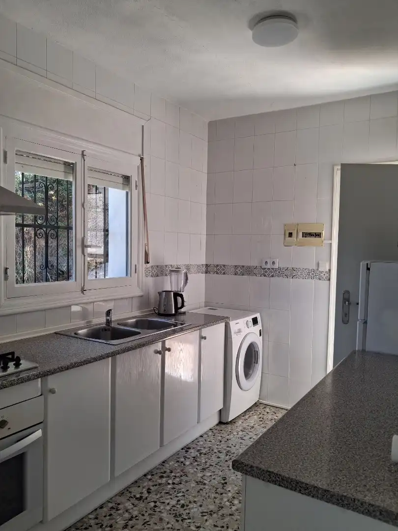 Casa o xalet en venda a Calle Madrid, 40, Pueblo Español - Coveta Fumá Cuina de Casa o xalet en venda en El Campello amb Jardí privat, Terrassa i Balcó