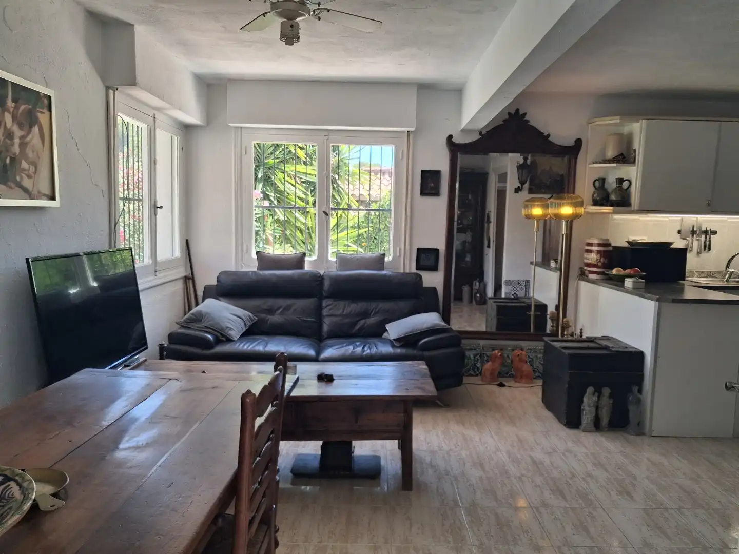 Casa o xalet en venda a Calle Madrid, 40, Pueblo Español - Coveta Fumá Sala d'estar de Casa o xalet en venda en El Campello amb Jardí privat, Terrassa i Balcó