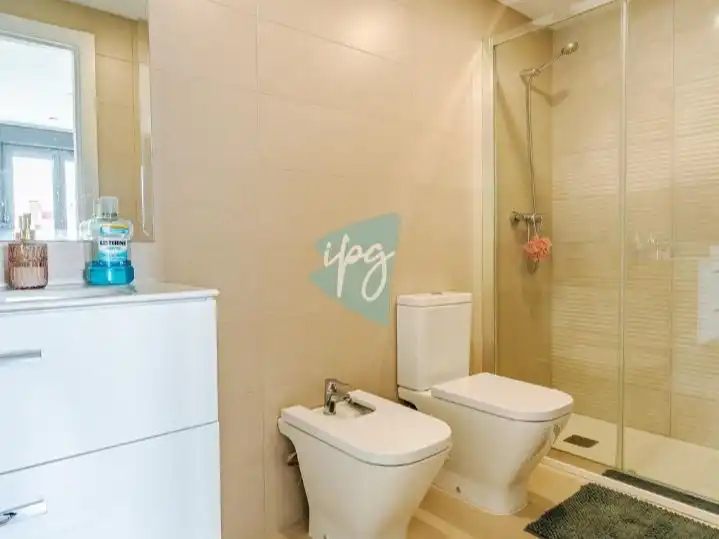 Flat for sale in Calle Pilar de Farinós, 30, Parque Central Bathroom of Flat for sale in Estepona with Air Conditioner, Heating and Terrace