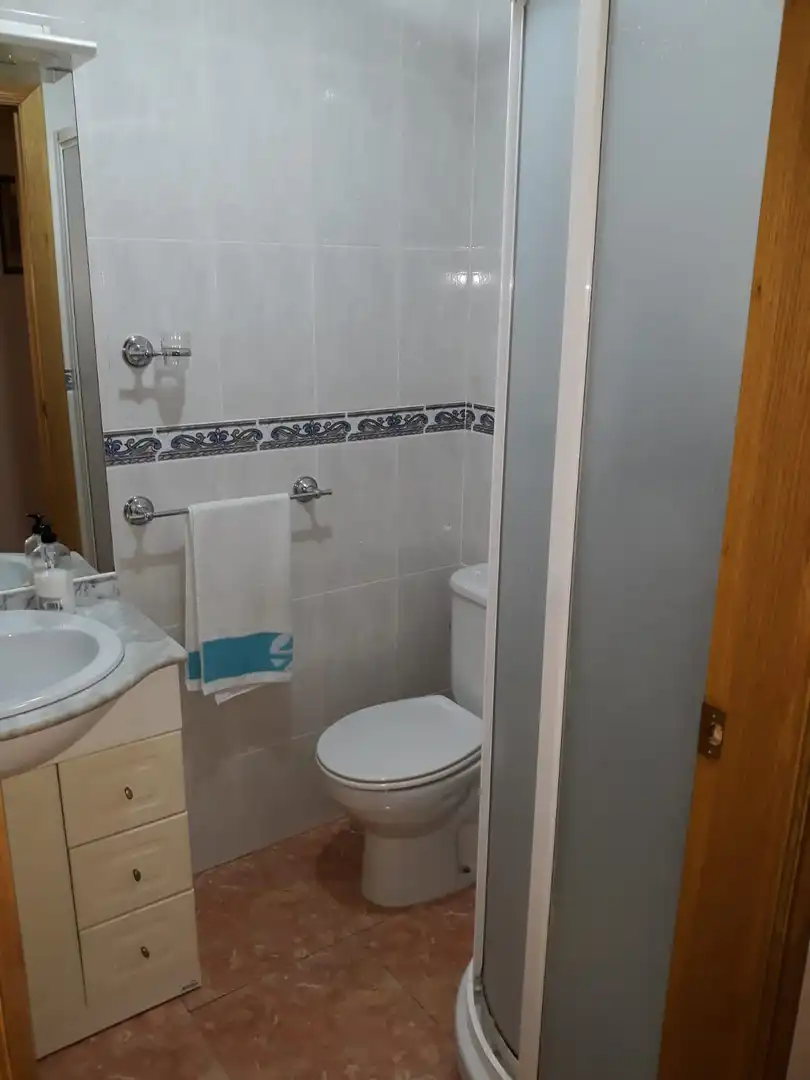 Bathroom of Flat for sale in Almansa  with Heating, Parquet flooring and Storage room