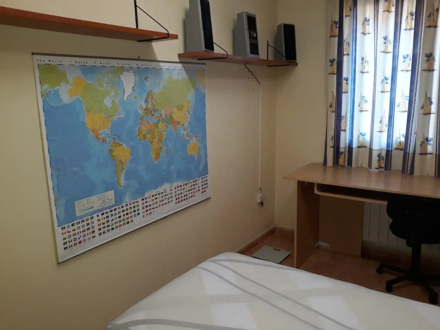 Bedroom of Flat for sale in Almansa  with Heating, Parquet flooring and Storage room