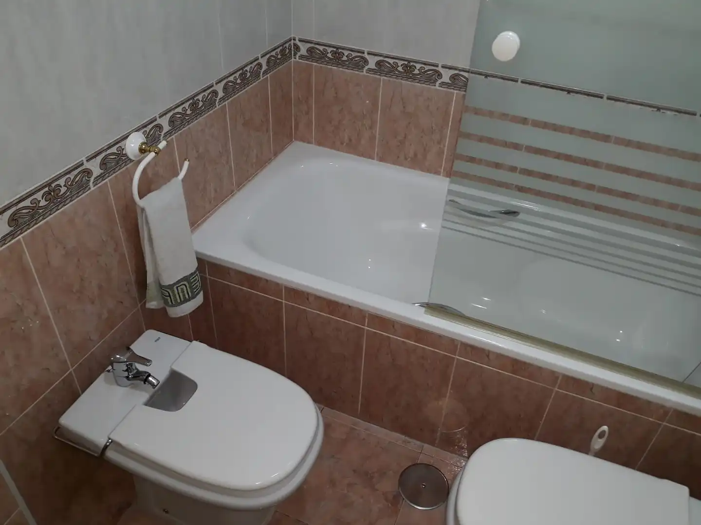 Bathroom of Flat for sale in Almansa  with Heating, Parquet flooring and Storage room
