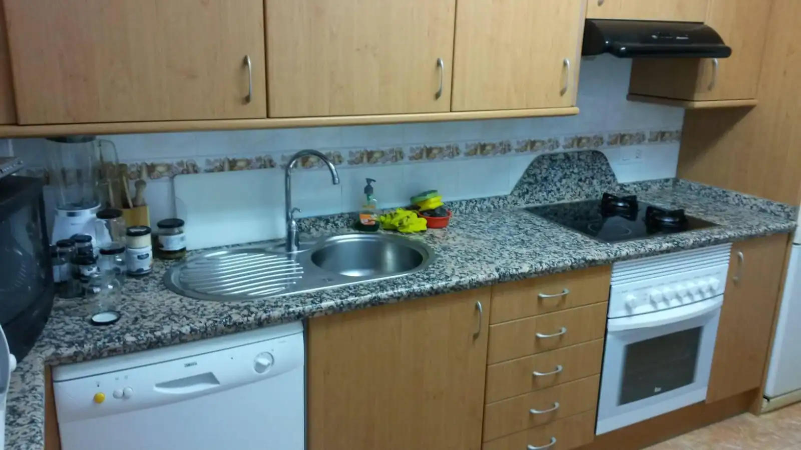 Kitchen of Flat for sale in Almansa  with Heating, Parquet flooring and Storage room