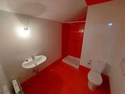 Casa adosada de alquiler en Camino Molinete, 9, Épila Baño de Casa adosada de alquiler en Épila con Calefacción, Jardín privado y Parquet