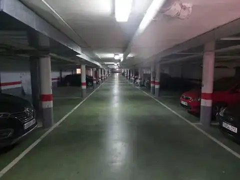 Casa adosada de alquiler en Camino Molinete, 9, Épila Parking de Casa adosada de alquiler en Épila con Calefacción, Jardín privado y Parquet
