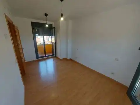 Casa adosada de alquiler en Camino Molinete, 9, Épila Habitación de Casa adosada de alquiler en Épila con Calefacción, Jardín privado y Parquet