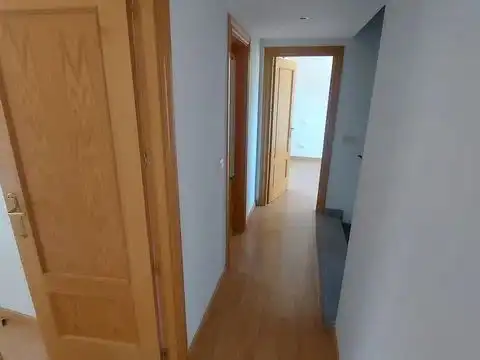 Casa adosada de alquiler en Camino Molinete, 9, Épila Casa adosada de alquiler en Épila con Calefacción, Jardín privado y Parquet