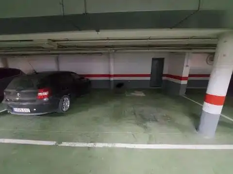 Casa adosada de alquiler en Camino Molinete, 9, Épila Parking de Casa adosada de alquiler en Épila con Calefacción, Jardín privado y Parquet
