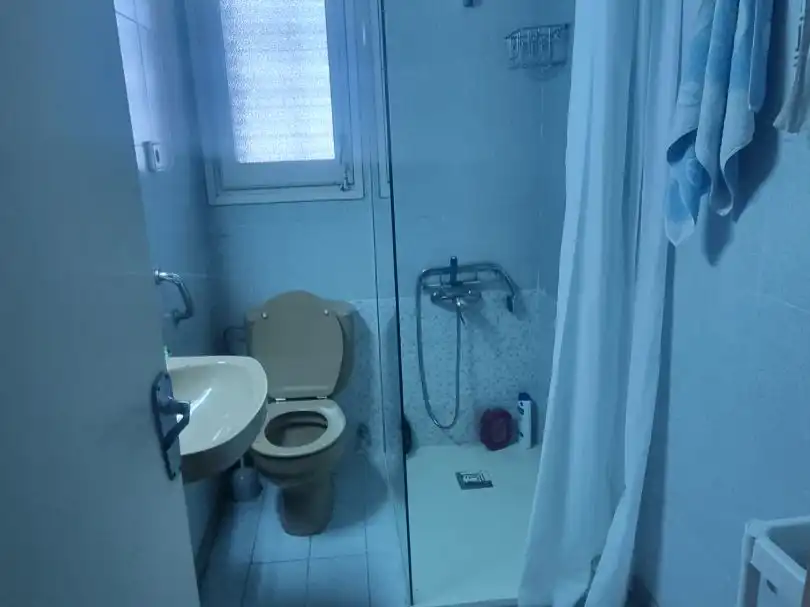 Houses for sale in Carrer del Nord, 30, Platja de Llevant Bathroom of Houses for sale in Salou with Private garden, Terrace and Furnished