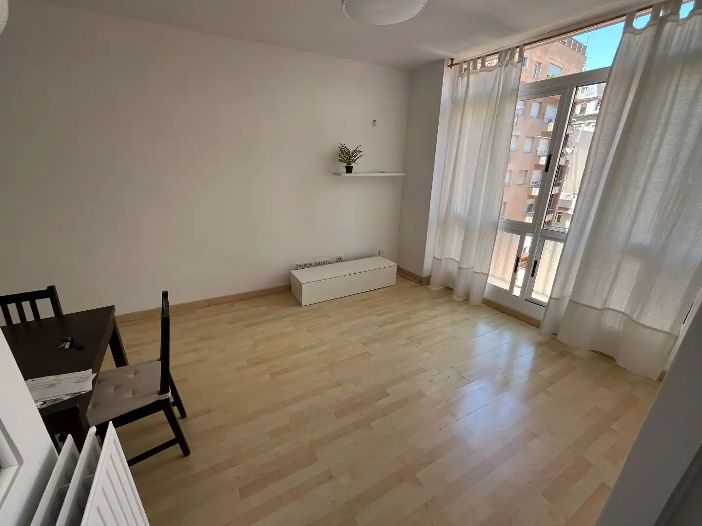 Room in Carrer dels Madrazo, 30, Sant Gervasi- Galvany Living room of Flat for share in Barcelona with Air Conditioner, Heating and Parquet flooring