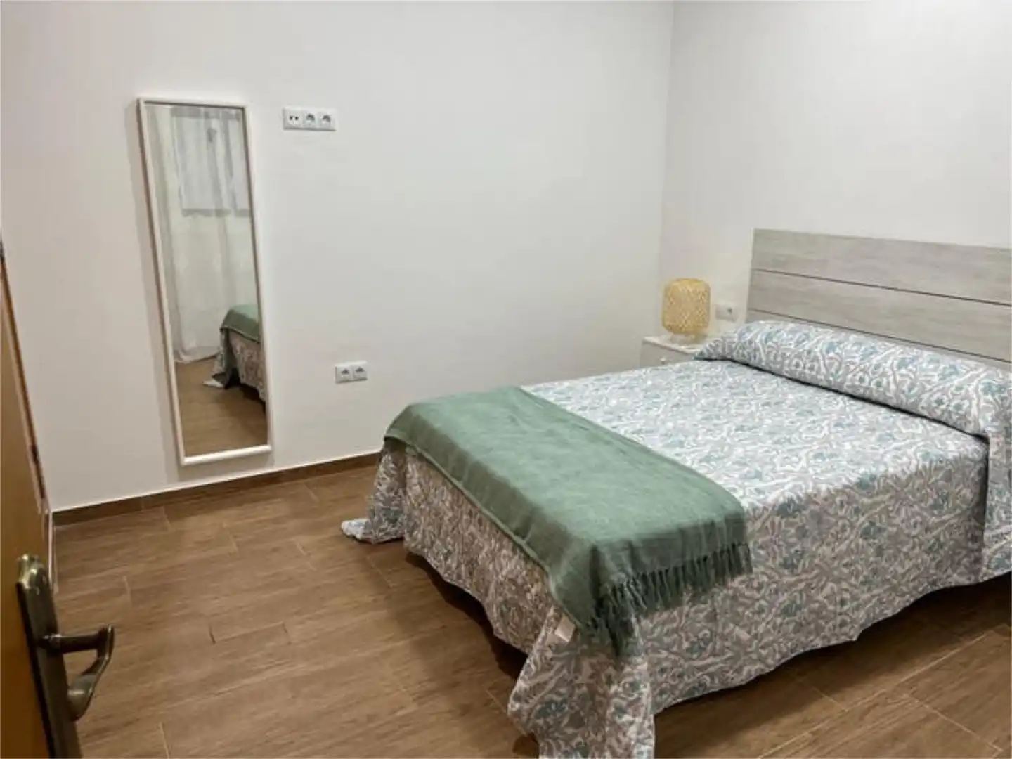 Apartamento de alquiler en La Caleta - La Viña Habitación de Apartamento de alquiler en Cádiz con Terraza