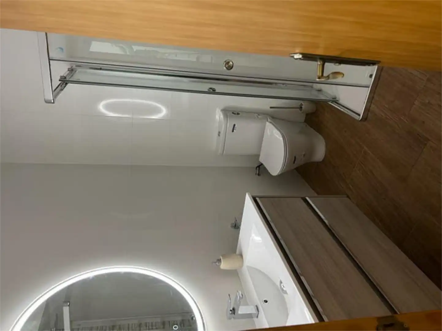 Apartamento de alquiler en La Caleta - La Viña Baño de Apartamento de alquiler en Cádiz con Terraza