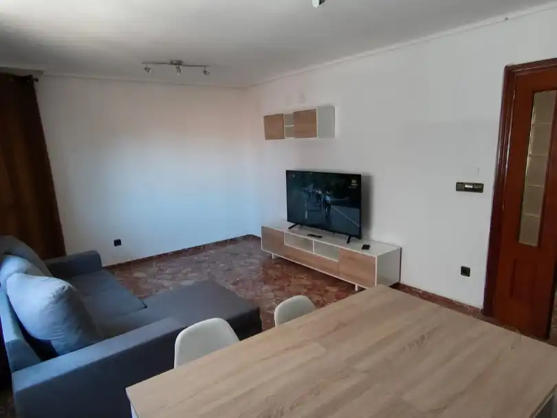 Piso de alquiler en Carretera Alcañiz, 43, El Pinar - San León - Las Viñas Sala de estar de Piso de alquiler en Teruel con Calefacción, Amueblado y Balcón