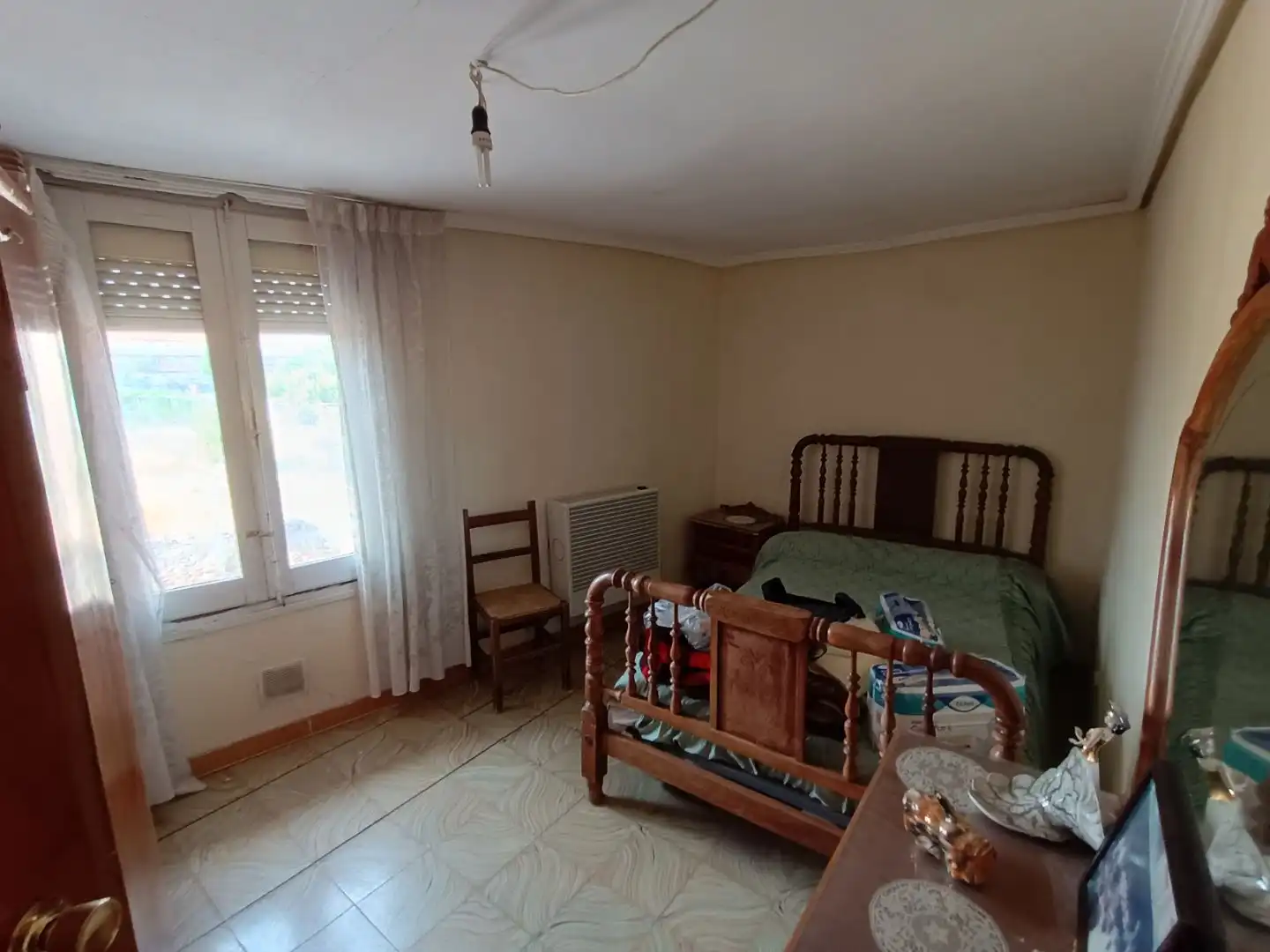 Piso en venta en Calle Miguel Villanueva, 41, Castañares de Rioja Habitación de Piso en venta en Castañares de Rioja con Calefacción y Amueblado
