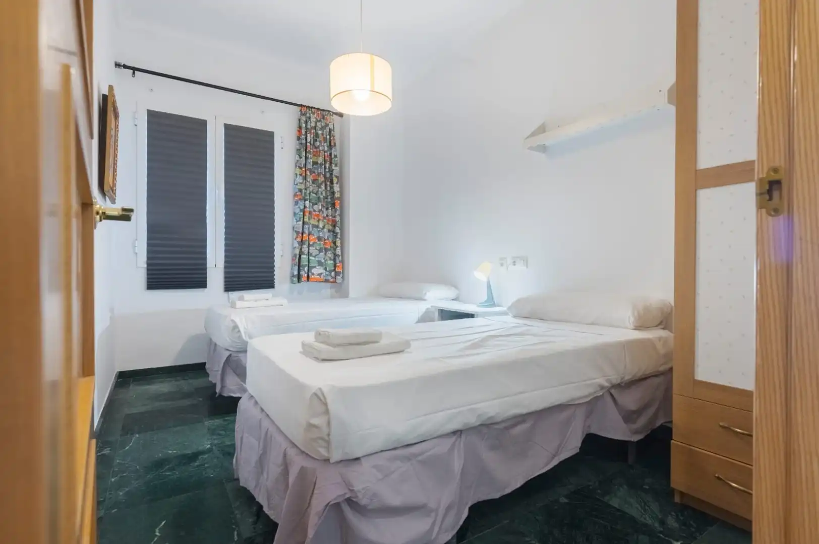 Bedroom of Flat for rent in Sevilla  with Air Conditioner, Heating and Storage room
