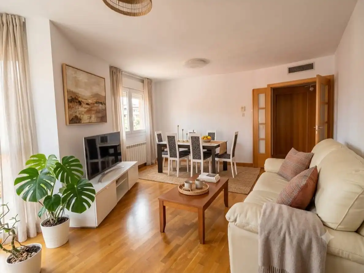 Flat for sale in Calle de Matilde Hernández, 25, San Isidro Living room of Flat for sale in Madrid with Air Conditioner, Heating and Private garden