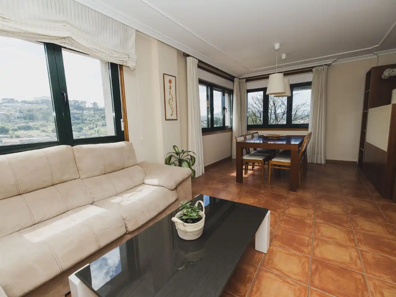 Houses for sale in Rúa dos Curros, 66, Lavadores Living room of Houses for sale in Vigo with Heating, Private garden and Parquet flooring