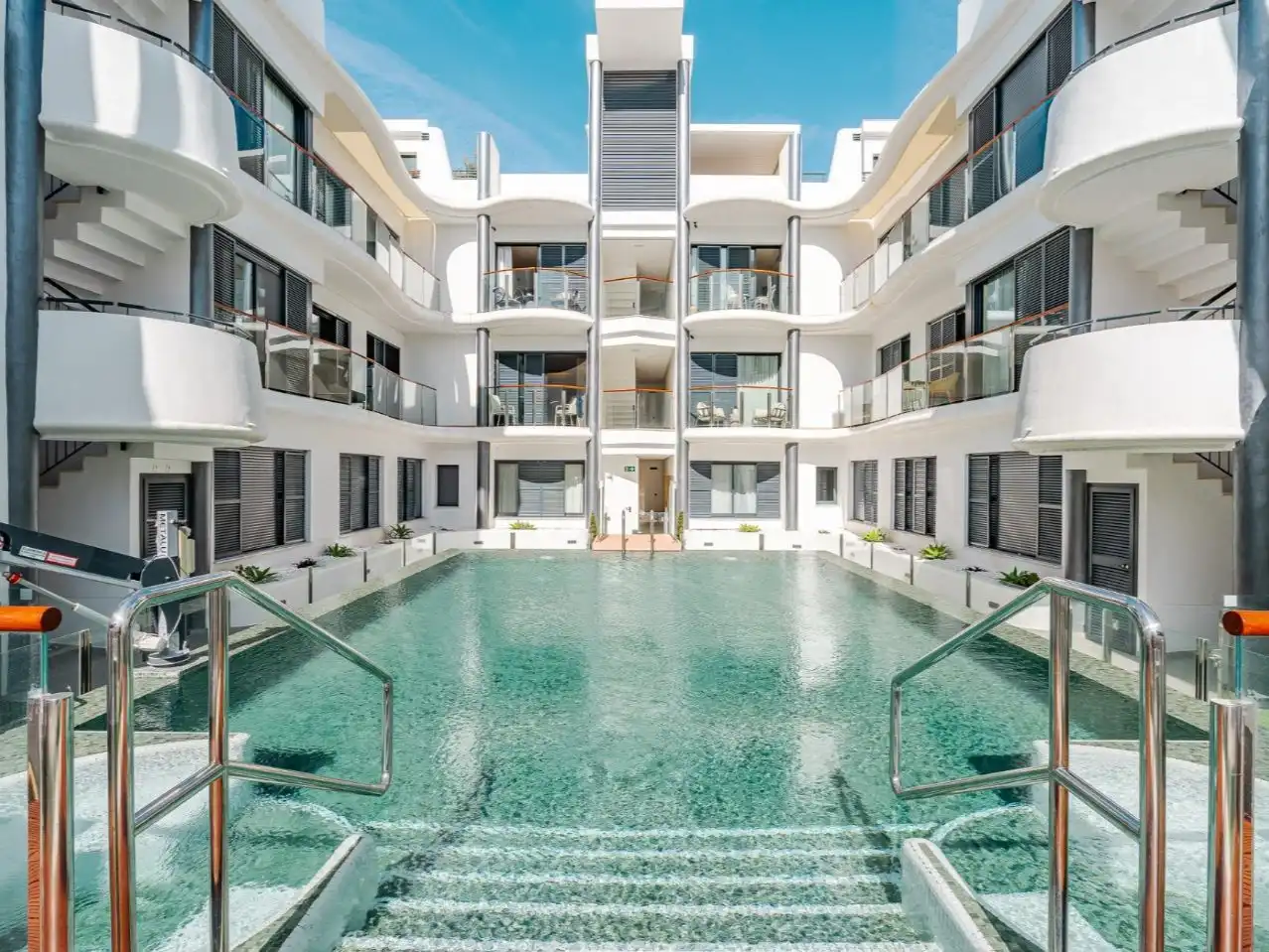 Apartament en venda a Avenida Andalucía, 30, Sierra de Estepona - Avda. de Andalucía Piscina de Apartament en venda en Estepona amb Aire condicionat i Piscina