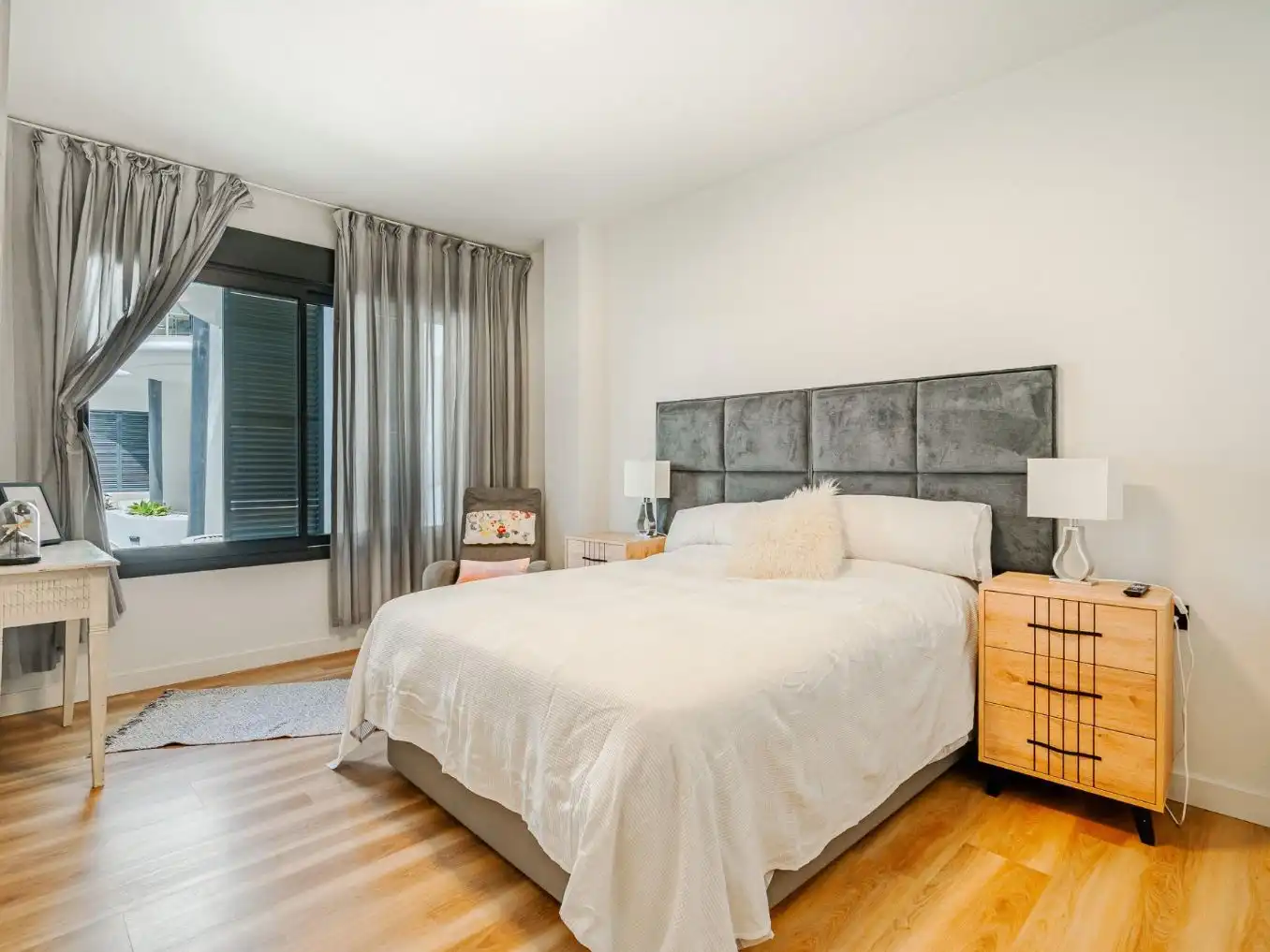 Apartament en venda a Avenida Andalucía, 30, Sierra de Estepona - Avda. de Andalucía Dormitori de Apartament en venda en Estepona amb Aire condicionat i Piscina