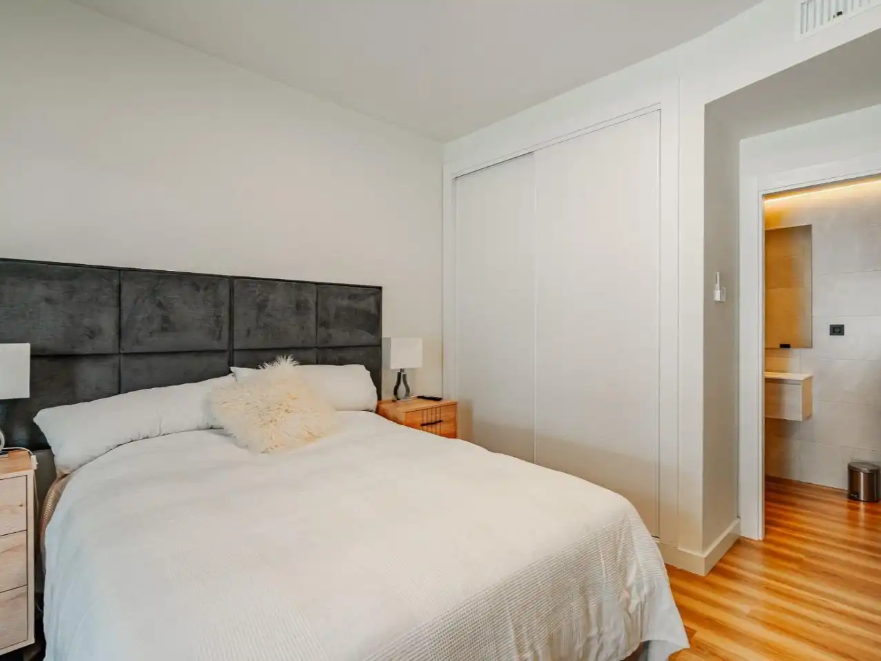 Apartament en venda a Avenida Andalucía, 30, Sierra de Estepona - Avda. de Andalucía Dormitori de Apartament en venda en Estepona amb Aire condicionat i Piscina
