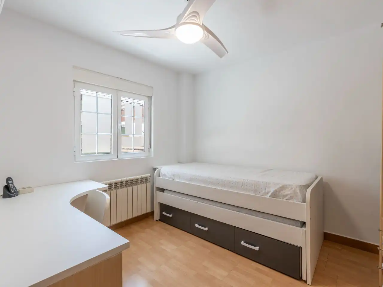 Wohnung zur Miete in Paseo Rector Antonio Gallego Morell, 38, Angustias - Chana - Encina