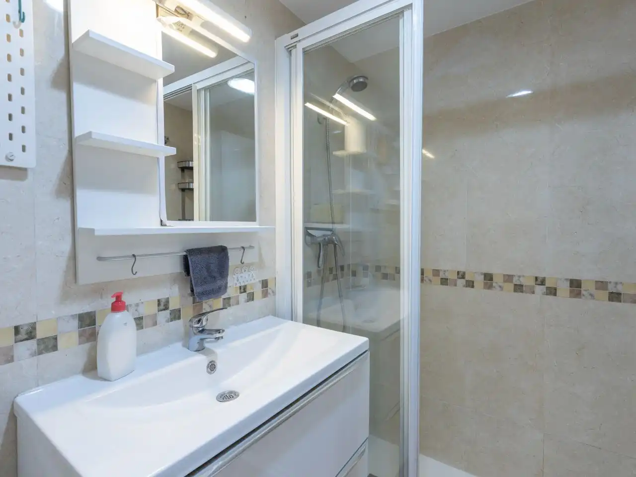 Wohnung zur Miete in Paseo Rector Antonio Gallego Morell, 38, Angustias - Chana - Encina