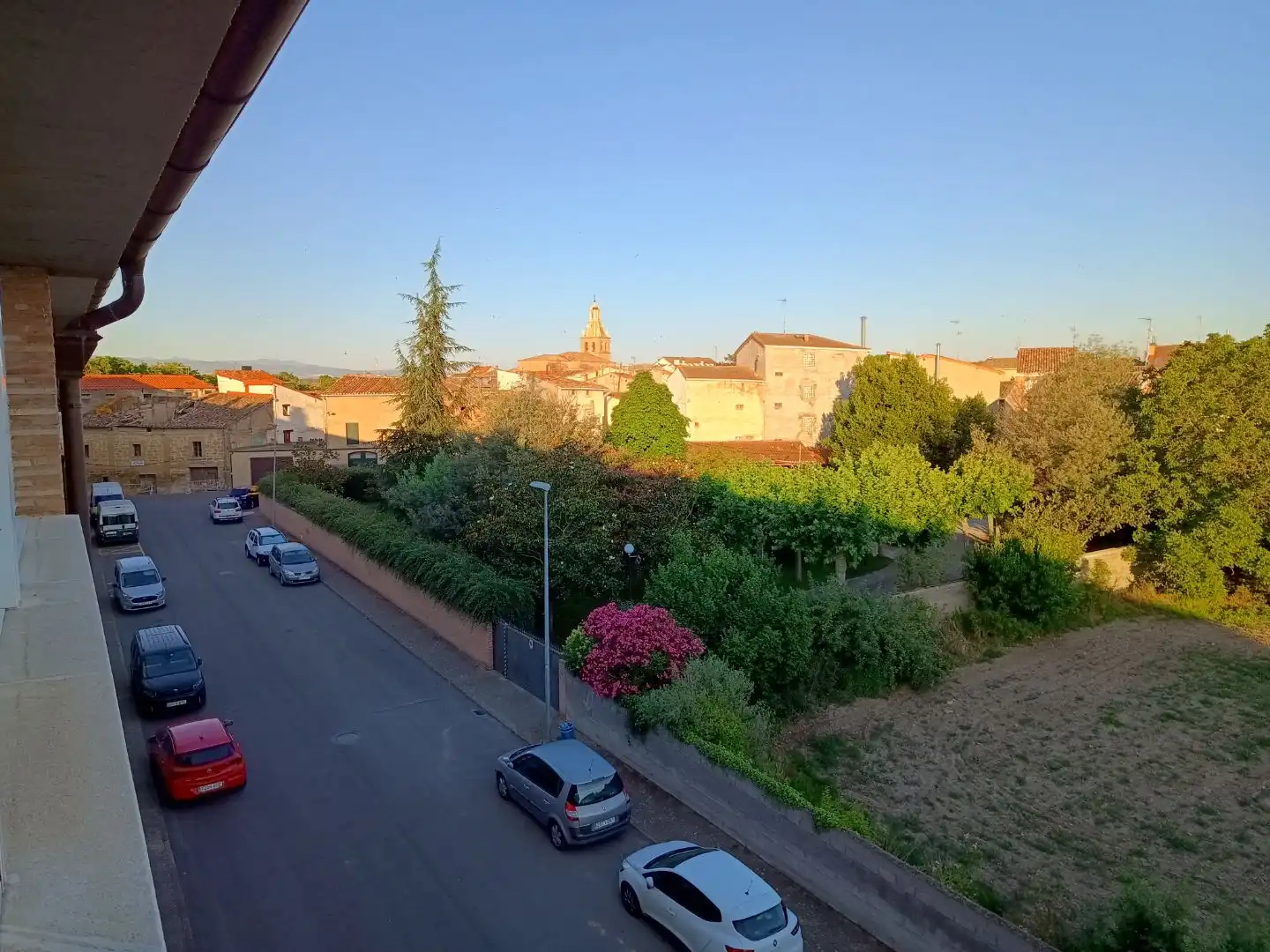 Pis en venda a Calle Nueva, 8, Castañares de Rioja Vista exterior de Pis en venda en Castañares de Rioja amb Terrassa i Balcó