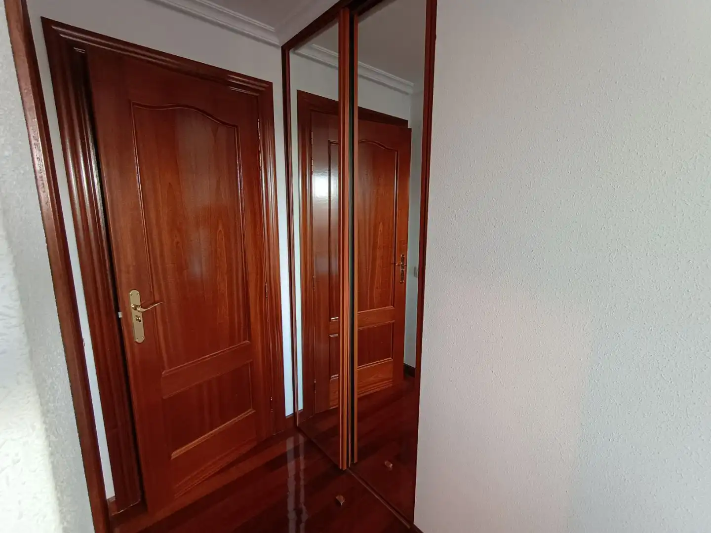 Pis en venda a Calle Nueva, 8, Castañares de Rioja Dormitori de Pis en venda en Castañares de Rioja amb Terrassa i Balcó
