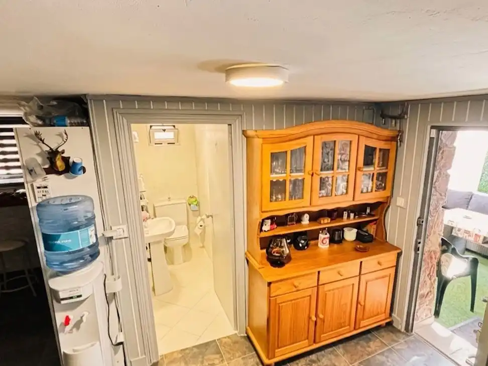 Casa o xalet en venda a Calle 8, 60, El Casar de Escalona Bany de Casa o xalet en venda en El Casar de Escalona amb Aire condicionat, Calefacció i Jardí privat