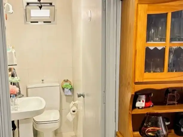 Casa o xalet en venda a Calle 8, 60, El Casar de Escalona Bany de Casa o xalet en venda en El Casar de Escalona amb Aire condicionat, Calefacció i Jardí privat