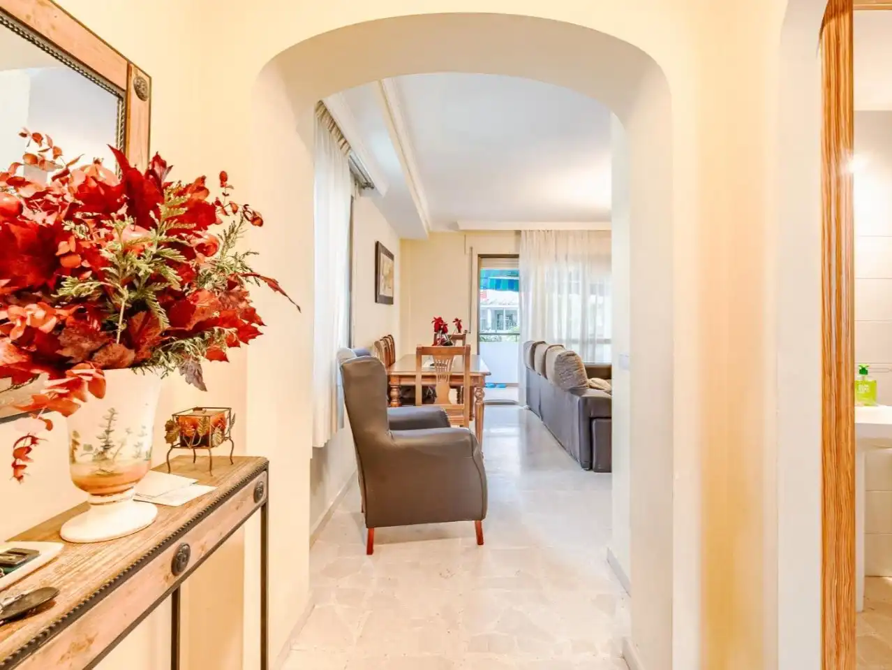 Einfamilien-Reihenhaus zum Verkauf in Calle Vicente Aleixandre, 1, Zona Calvario Einfamilien-Reihenhaus zum Verkauf in Estepona mit Terrasse und Balkon