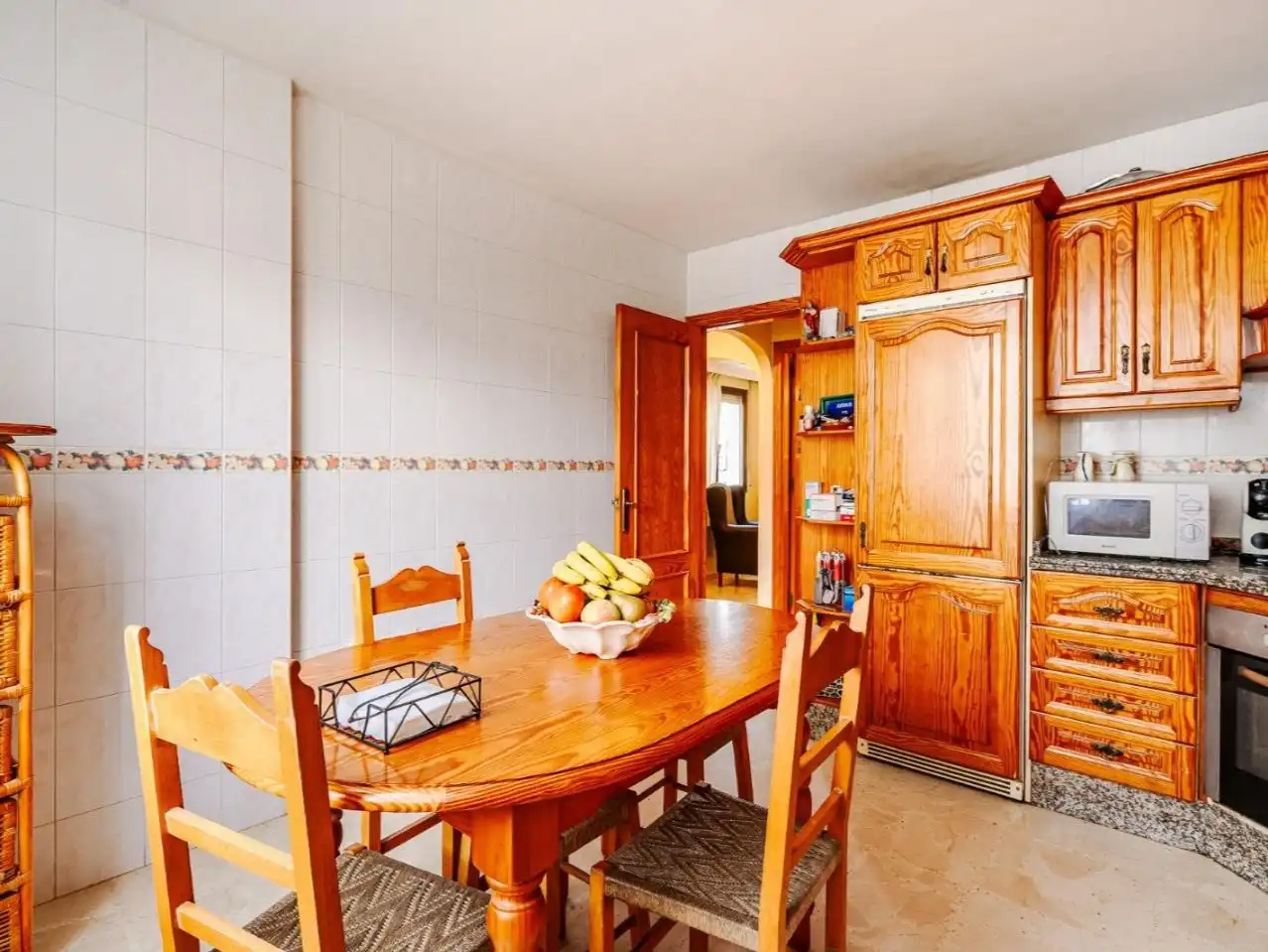 Einfamilien-Reihenhaus zum Verkauf in Calle Vicente Aleixandre, 1, Zona Calvario Küche von Einfamilien-Reihenhaus zum Verkauf in Estepona mit Terrasse und Balkon