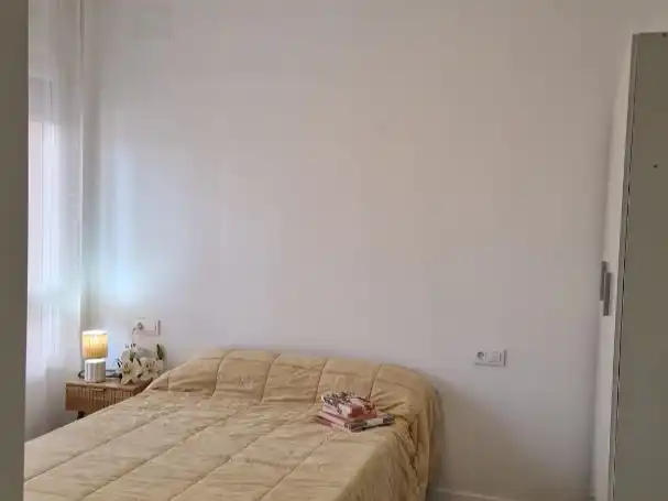 Planta baja de alquiler en Carrer Saix, 5, Petrer Habitación de Planta baja de alquiler en Petrer con Aire acondicionado, Calefacción y Amueblado