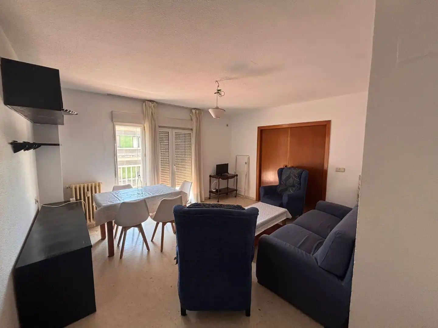 Living room of Flat for rent in  Granada Capital  with Balcony